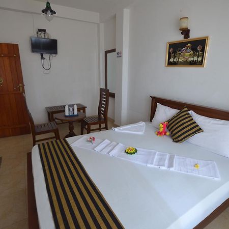 Hotel Sihilro Regency Udawalawe Exterior foto
