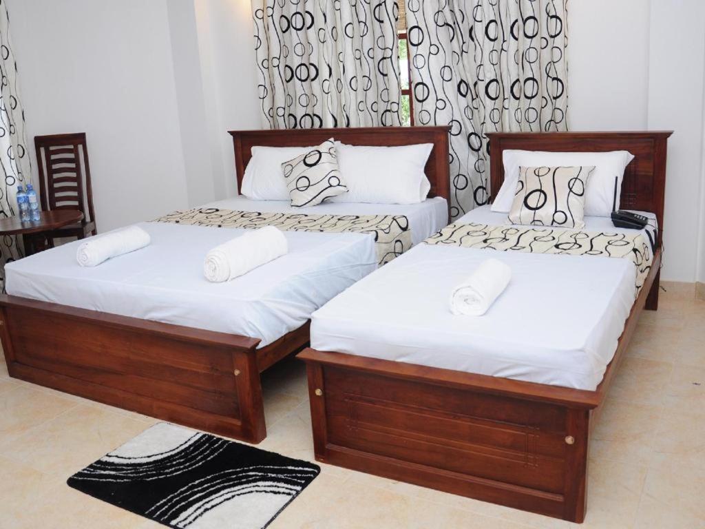 Hotel Sihilro Regency Udawalawe Exterior foto