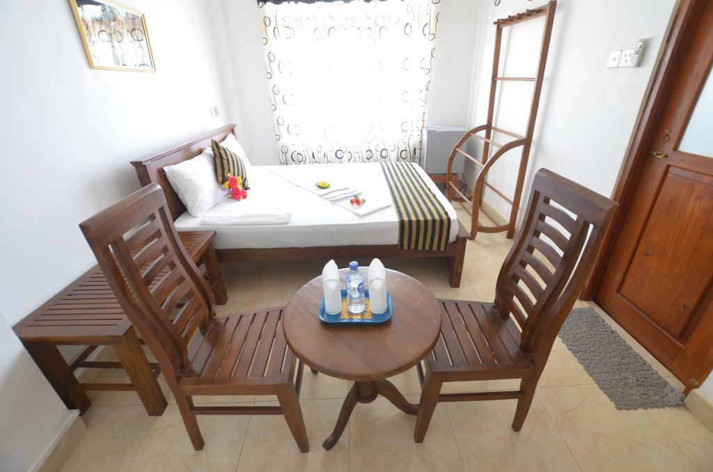 Hotel Sihilro Regency Udawalawe Exterior foto