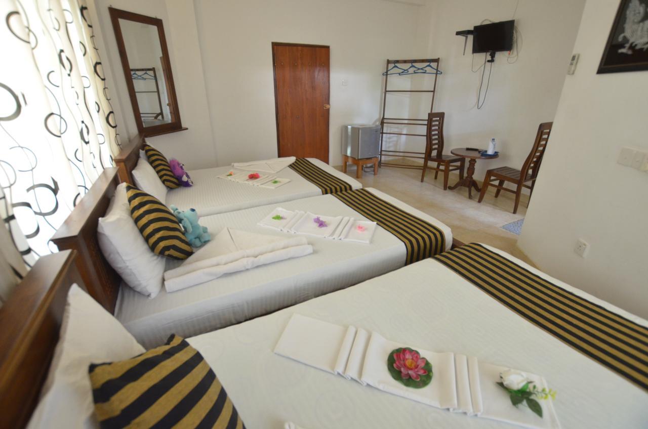 Hotel Sihilro Regency Udawalawe Exterior foto