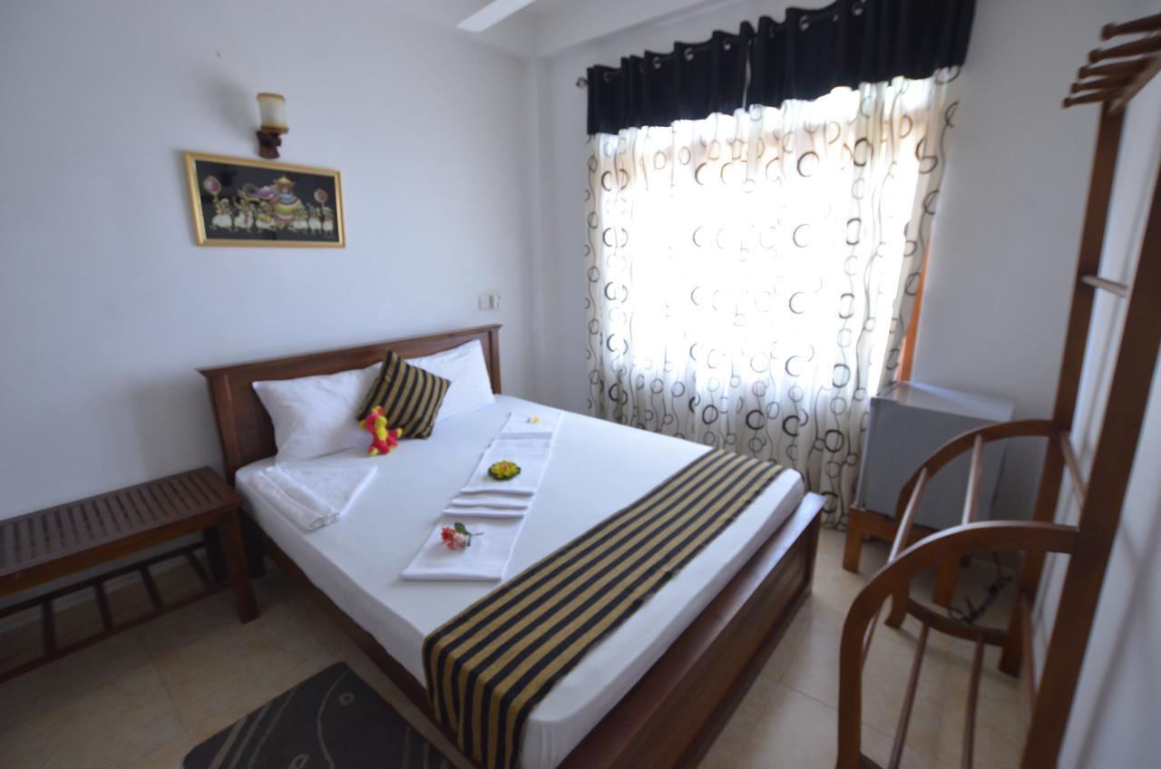 Hotel Sihilro Regency Udawalawe Exterior foto